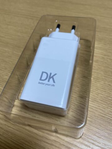 디케이65W충전기